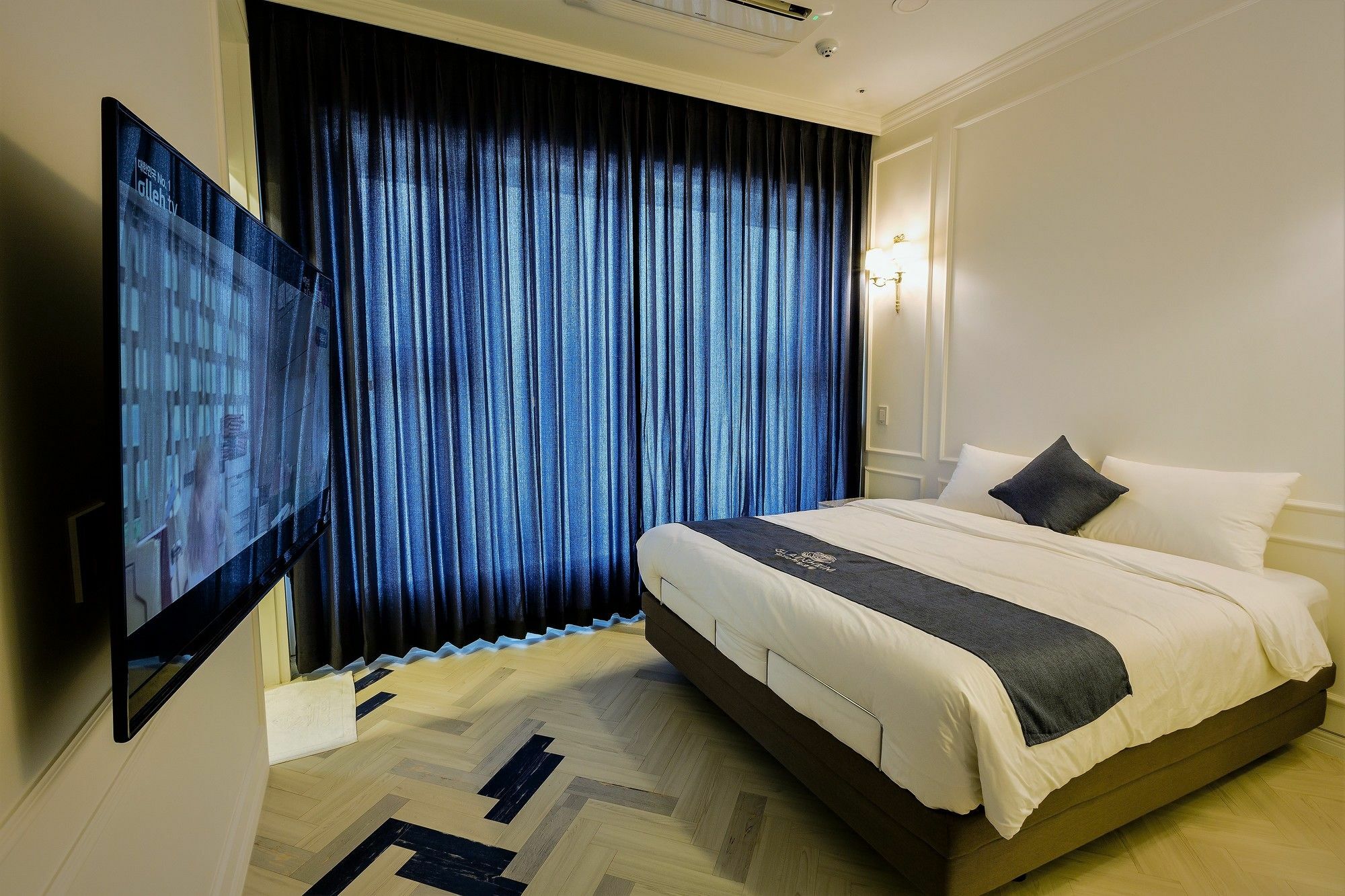 Gladsheim Hotel Seogwipo Extérieur photo